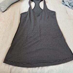 LULULEMON Racer Back Tank Top. Like New. Size large